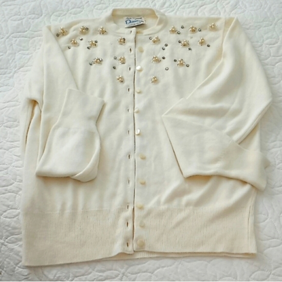 Beautiful, Vintage Shabby Chic Cardigan Sweater - Picture 1 of 4